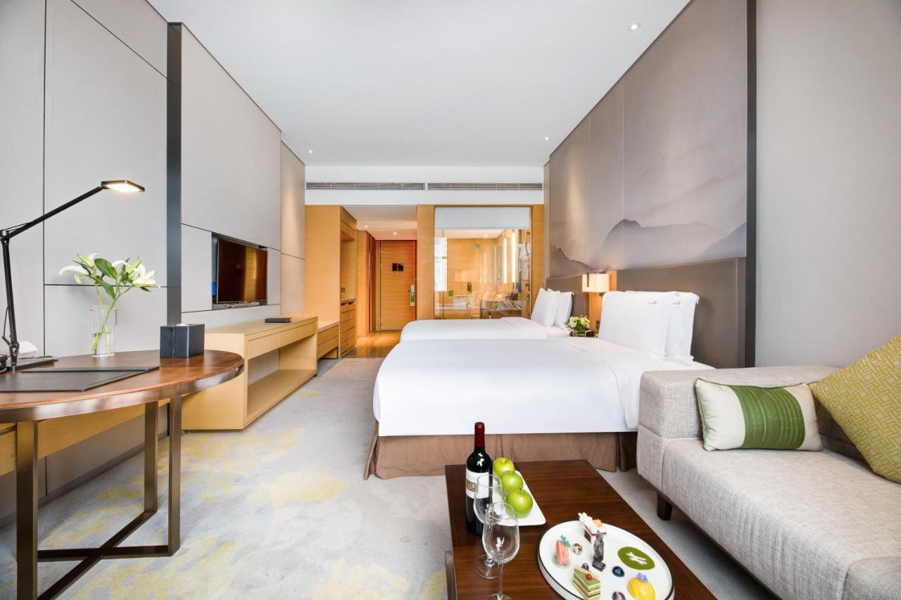 Holiday Inn Baoji Central By Ihg Exterior foto