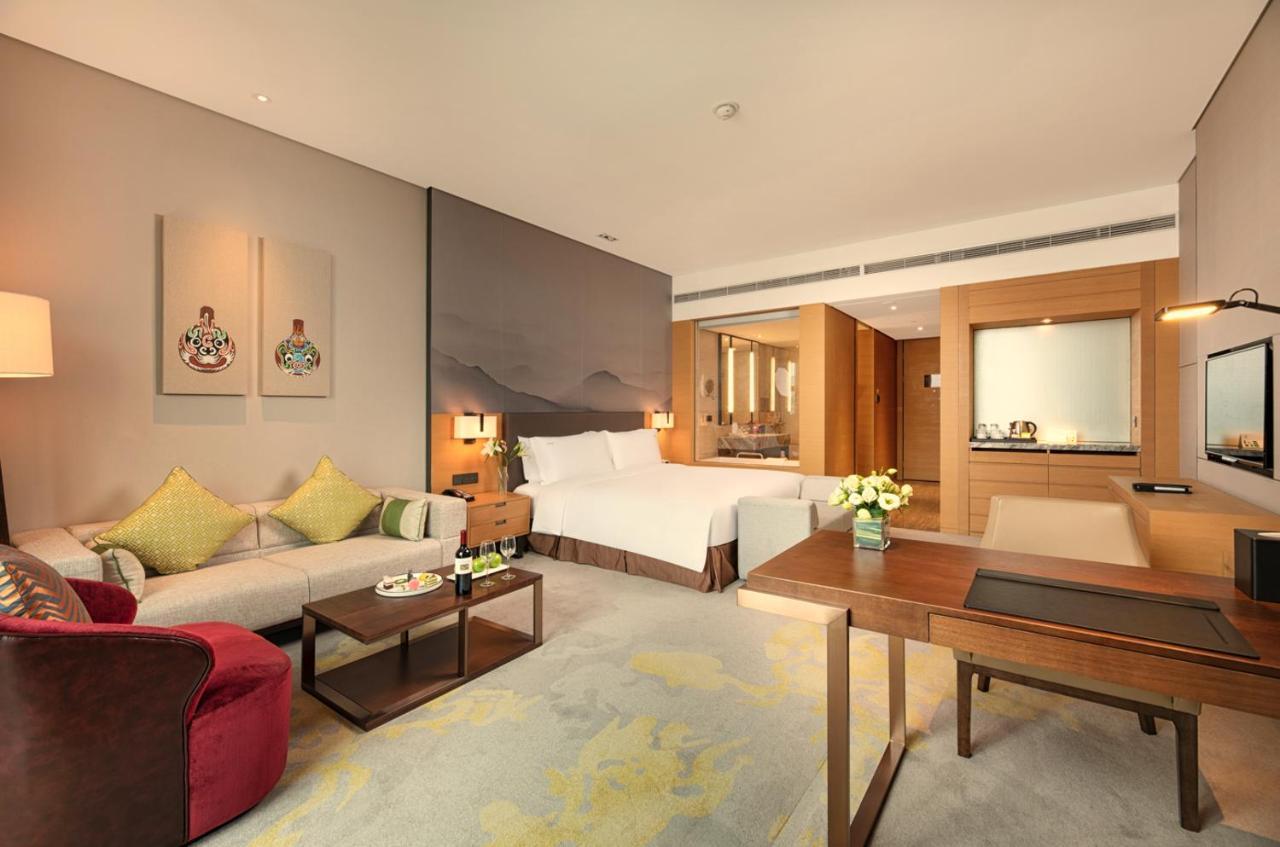 Holiday Inn Baoji Central By Ihg Exterior foto