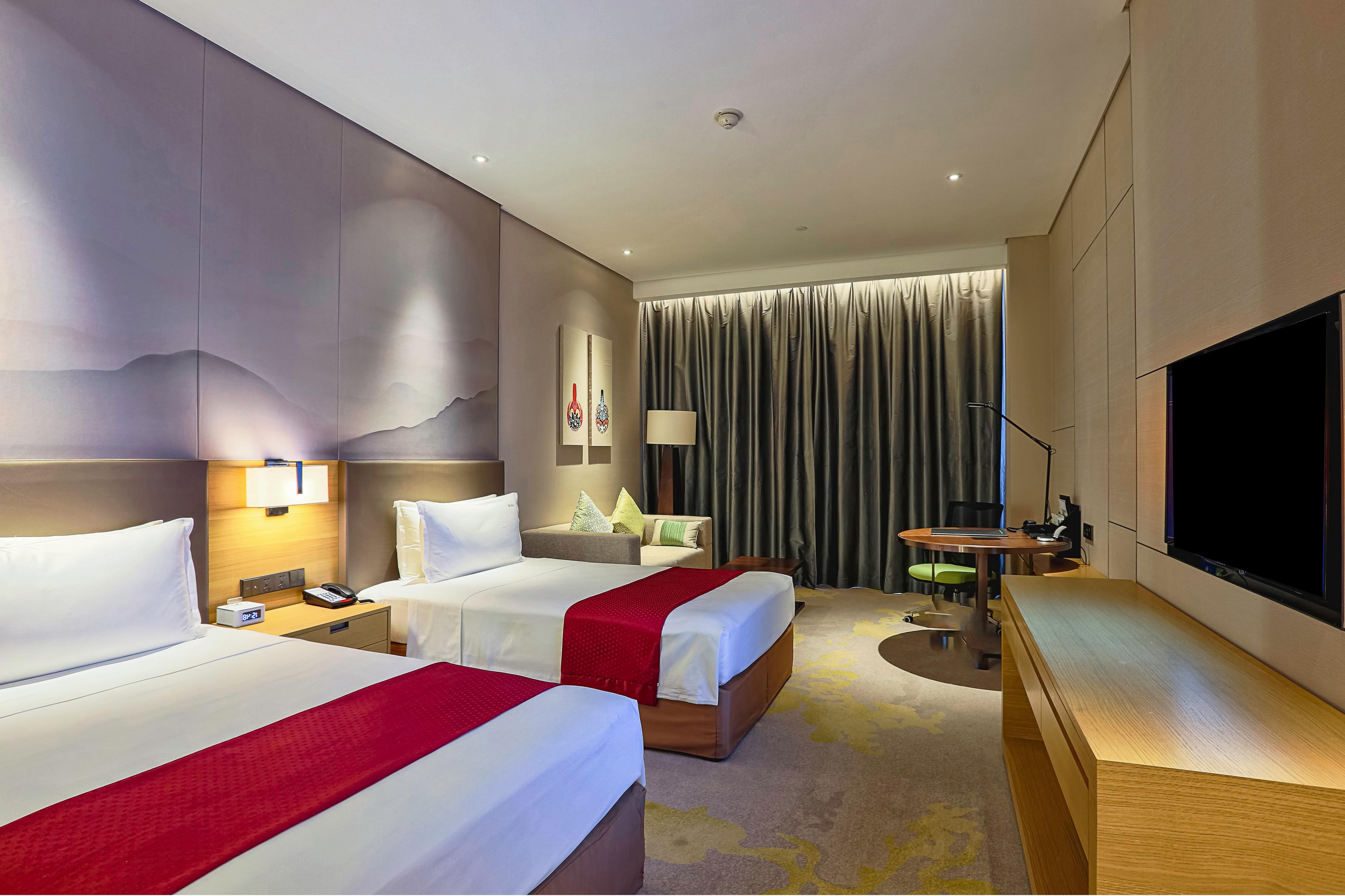 Holiday Inn Baoji Central By Ihg Exterior foto