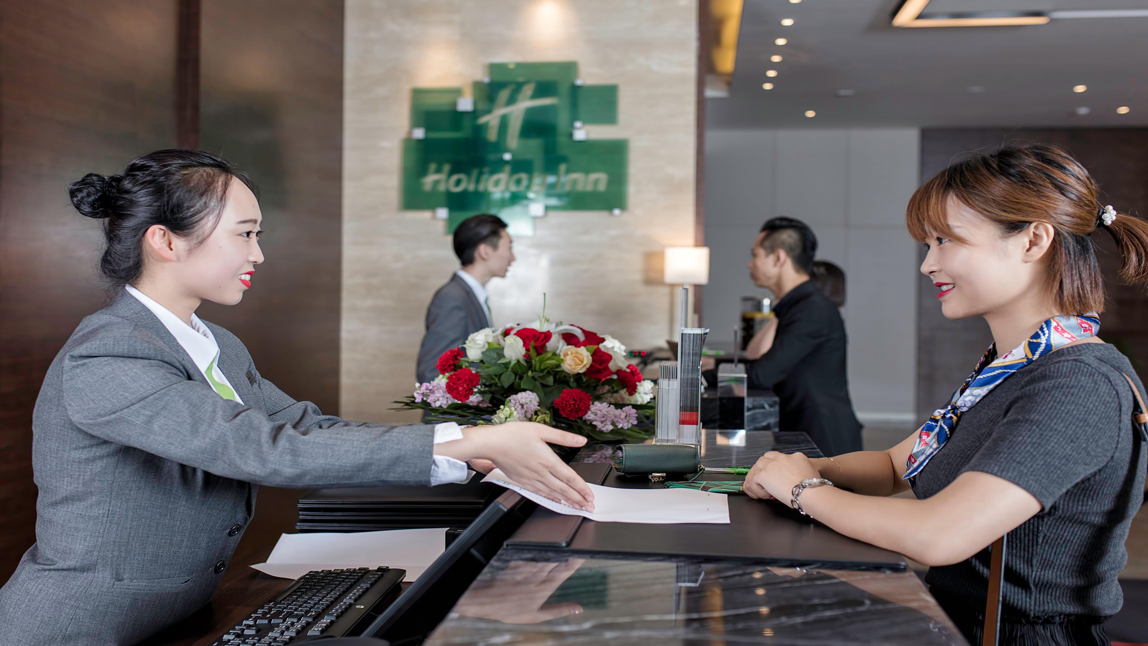 Holiday Inn Baoji Central By Ihg Exterior foto
